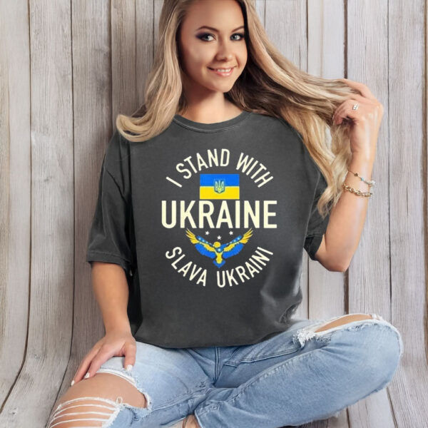 I Stand With The Ukrainian Slava Ukraini T-Shirt